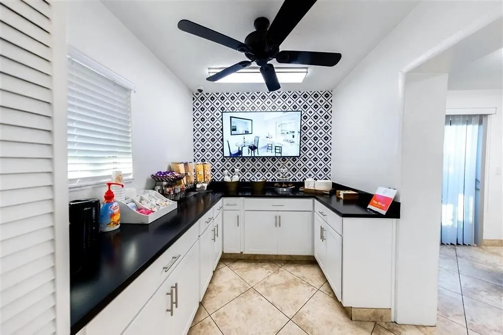 132 Fully Furnished, Amenities Galore Скоттсдейл